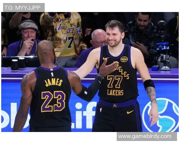 湖人对决快船复赛直播精彩瞬间回顾与赛后分析分享